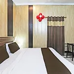 Hotel O Crown Inn
