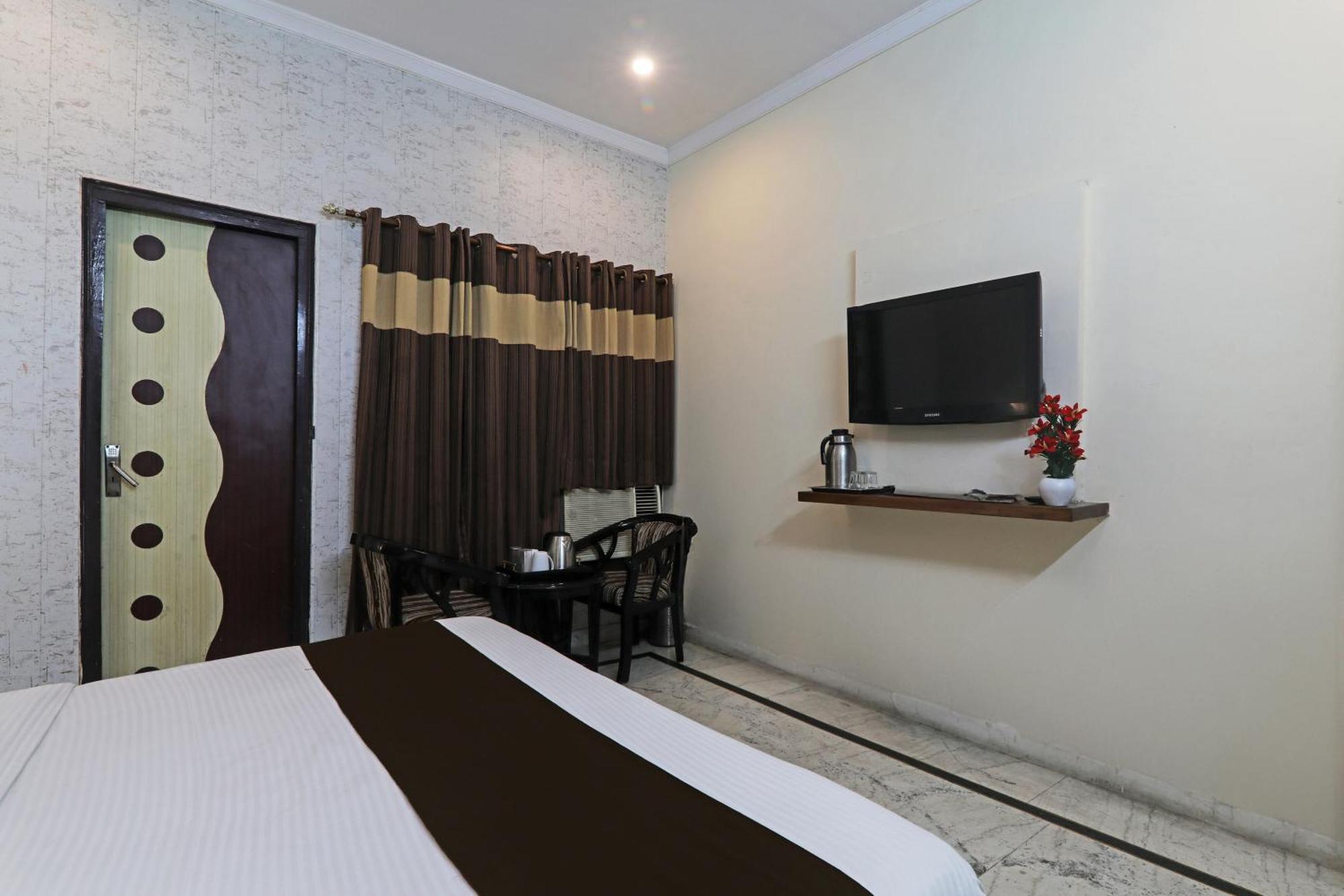 Hotel O Crown 4*